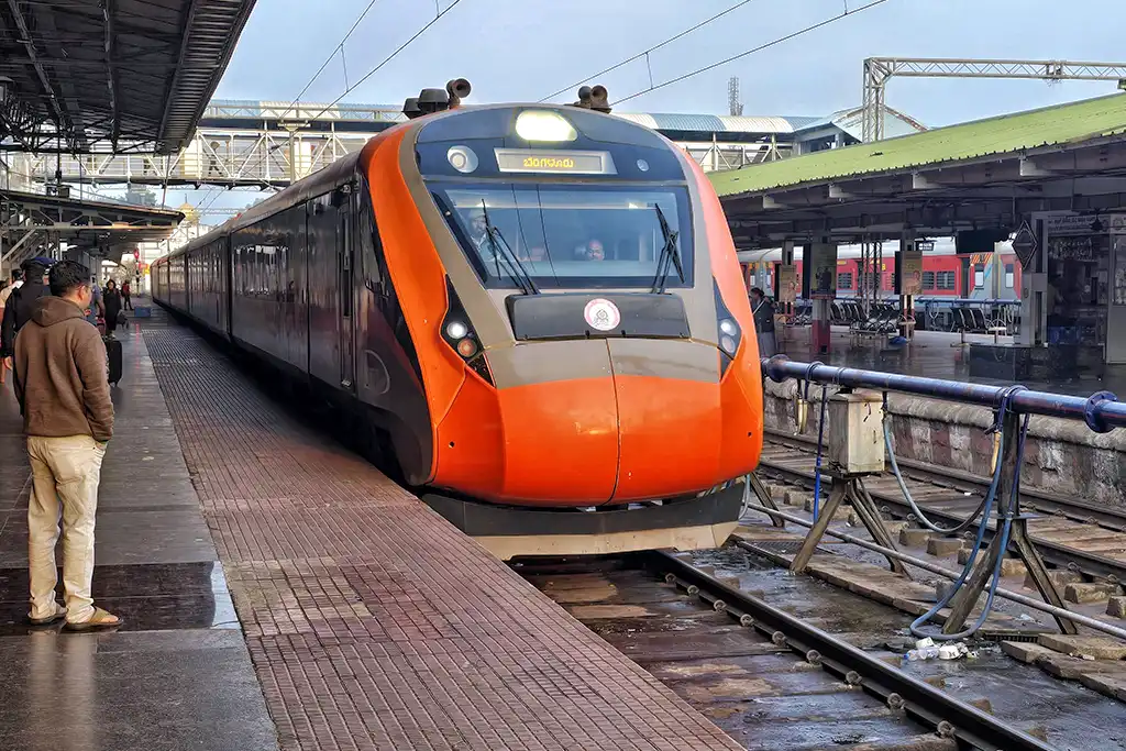 Bangalore to dandeli distance