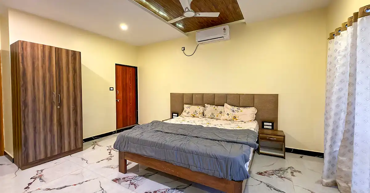 Magenta Resort Couple Room